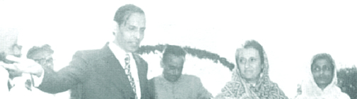 राउरकेला में डॉ. प्रभुलाल अग्रवाल, प्रधानमंत्री इंदिरा गांधी और उड़ीसा की मुख्यमंत्री नंदिनी सत्पथी एक दौरे के दौरान।