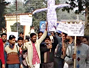 काले कानून के खिलाफ हरदोई में विरोध प्रदर्शन