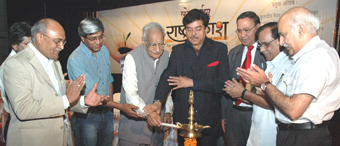 लोकार्पण समारोह में दीप प्रज्जवलन
