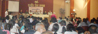 भाषायी पत्रकारिता महोत्सव : फोटो जर्नलिज्म पर वर्कशाप