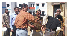 अपने डीएम साहब को इत्ता गुस्सा काहे को आता है बाबा???