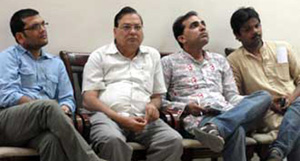 यशवंत सिंह, ईशमधु तलवार, डा. दुष्यंत और मयंक सक्सेना यशवंत सिंह, ईशमधु तलवार, डा. दुष्यंत और मयंक सक्सेना