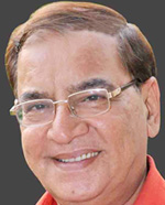 सूरेश नीरव