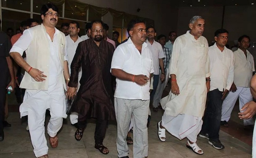 images_kushal_HEMANT_Annivsry | No. 1 Indian Media News Portal