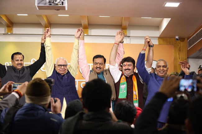 images_0a_zzzshalabhmani1 | No. 1 Indian Media News Portal