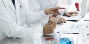 Researcher to discuss in the laboratory | No. 1 Indian Media News Portal
