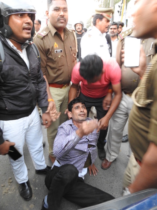 ef133ce4-cdd3-4971-95f9-7793a38a6f6f.jpg | No. 1 Indian Media News Portal