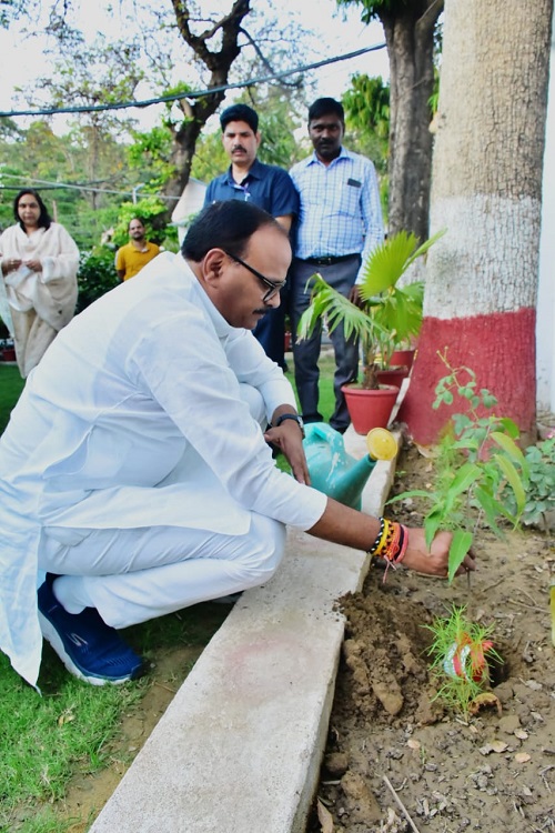 Dep.-CM-of-UP-Shri-Brajesh-Pathak | No. 1 Indian Media News Portal