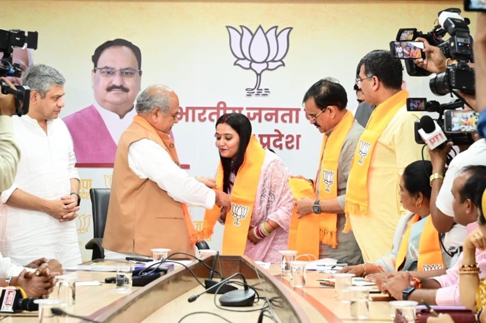img_8543.jpg | No. 1 Indian Media News Portal