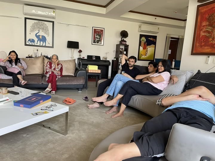 guest room | No. 1 Indian Media News Portal