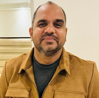 yogesh mishra | No. 1 Indian Media News Portal