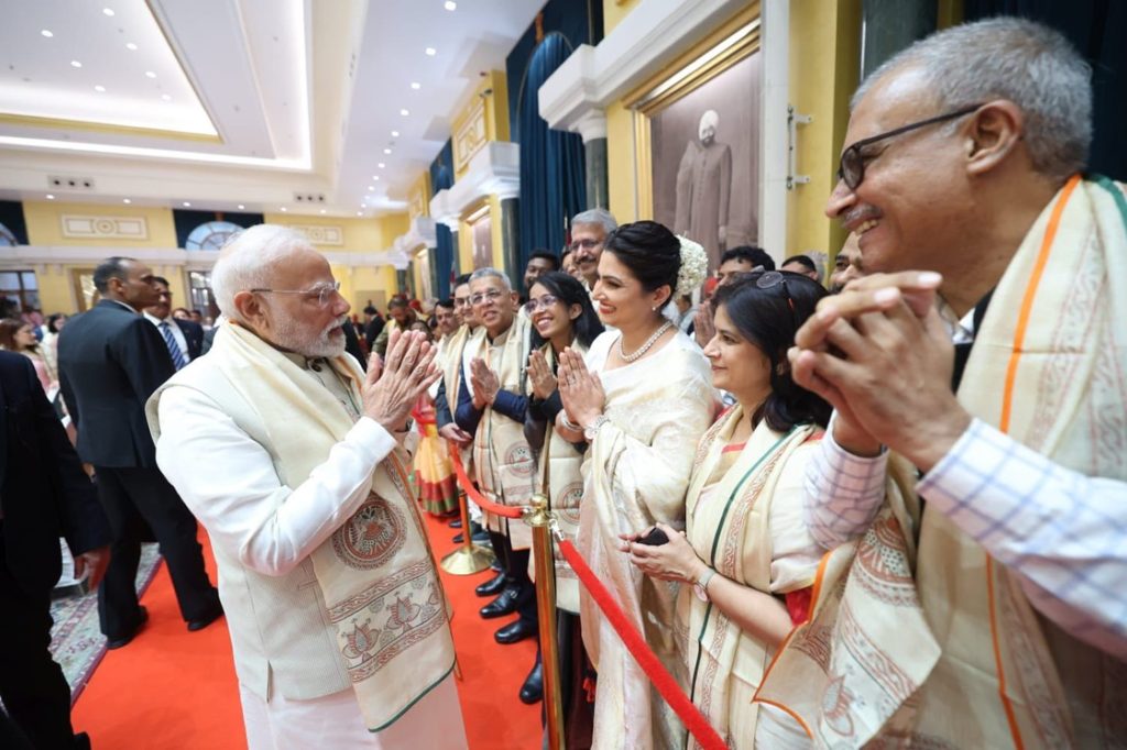 modi chitra | No. 1 Indian Media News Portal