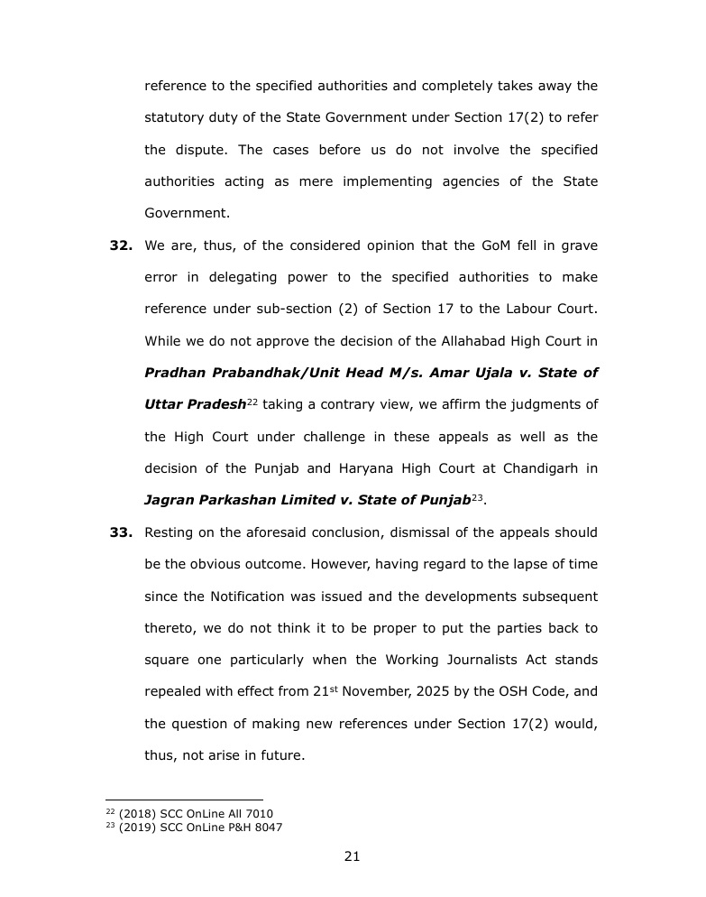 Page 21 of a legal document showing paragraphs 32–33 about government authority, court references, and footnotes.